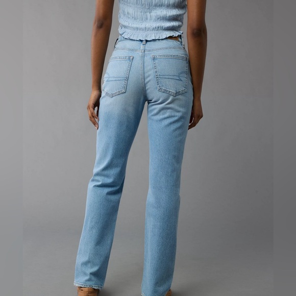 American Eagle High Waisted Mom Jeans - Picture 2 of 2